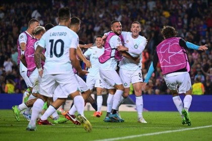 完美平台下载-差一点击败巴萨，差一步提前撞线，燃情蓝黑梦回3冠