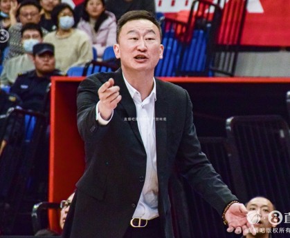 杨瀚森“接班人”定了！青岛男篮锁定未来双子星：李俊贤、丛睿言